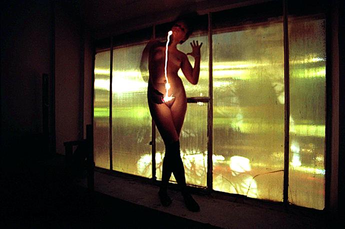 Mezi ohněm a deštěm  VI.