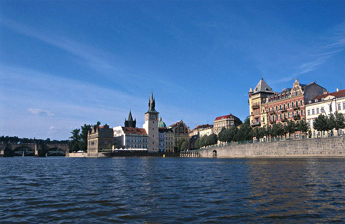 Pražské nábřeží