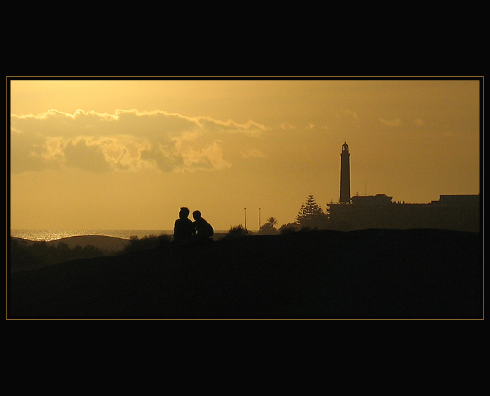 <b> Zlatá pohoda </b>