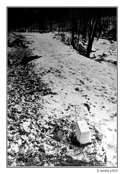 Tudy vede hranice...