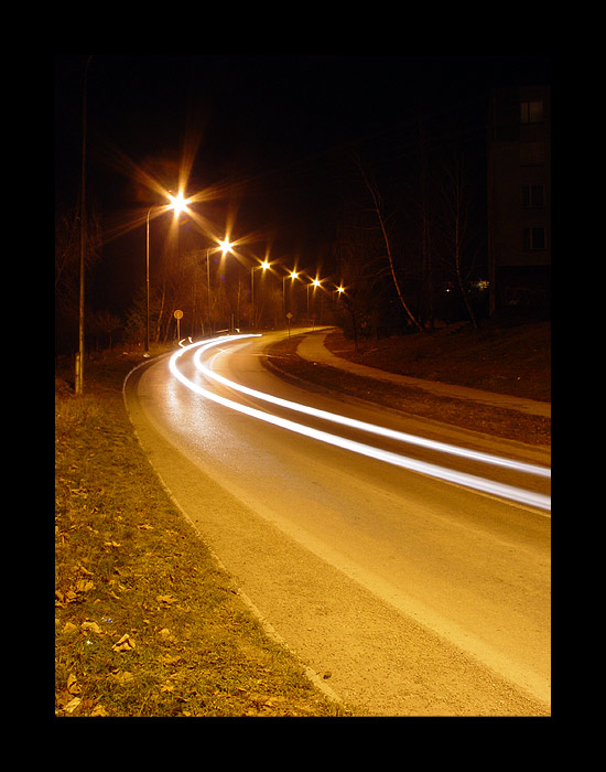 <B>.:prvá nočná:.</B>