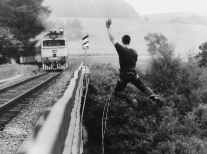 <b>... stop the train ...</b><br>