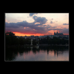 * <b> H - v podvečer</b> *