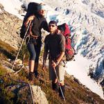 V pozadi Jofree Glacier