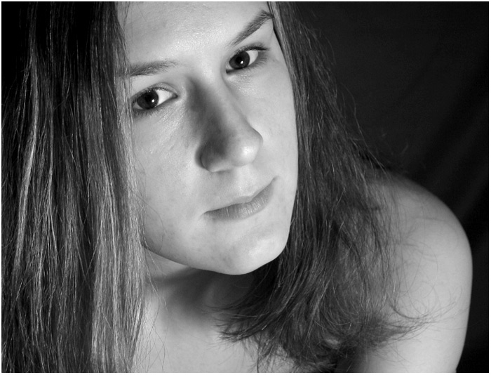 Eva v černé a bílé