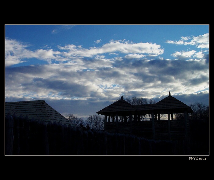 <b>archeoskanzen</b>