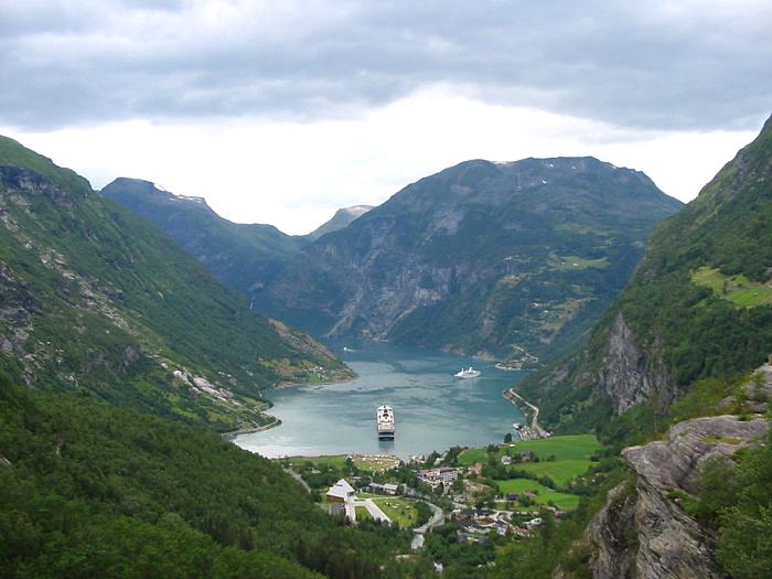 Ponury Geiranger fjord