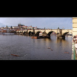 <B>NÁZEV JE NA VÁS, NIC MĚ NENAPADÁ....</B>