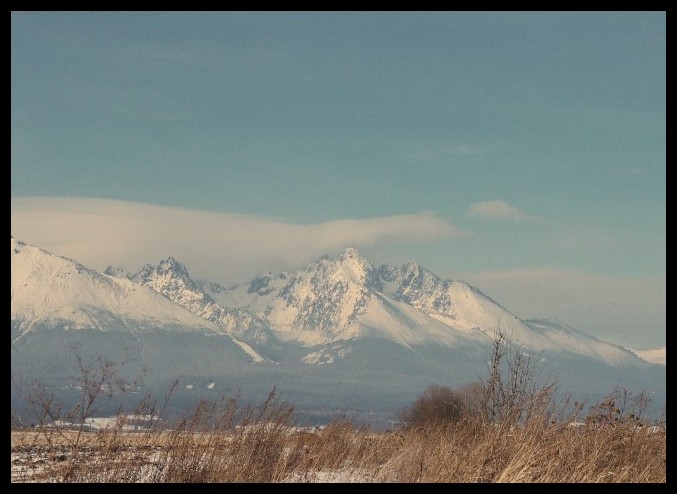 pohled na Tatry od Popradu
