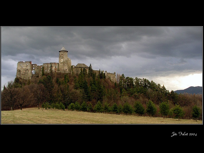 <b> Ľubovniansky hrad 03 <b>