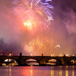 karluv most "by night"