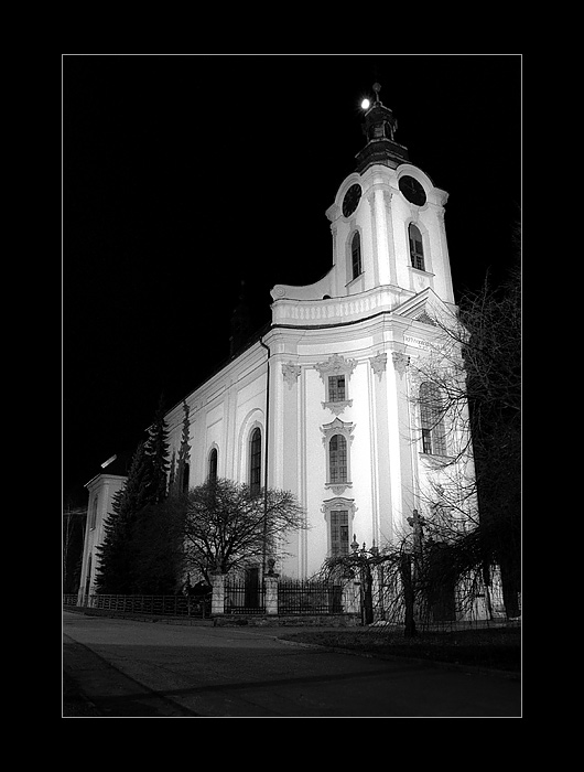 Kostel ve 23:45