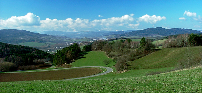 přes Dobršín