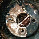 Zub času (detail pneumatiky)