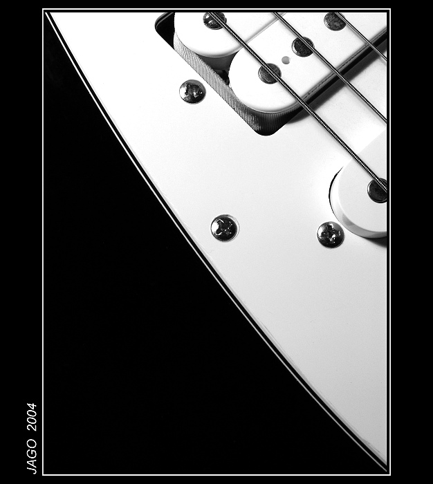"GUITAR"