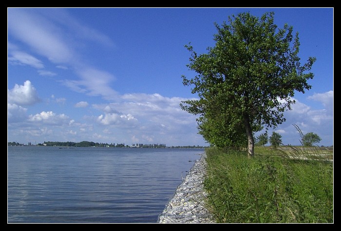 Na brehu Sĺňavy