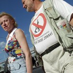 ten už asi neví jak to chutná!!!??:)))