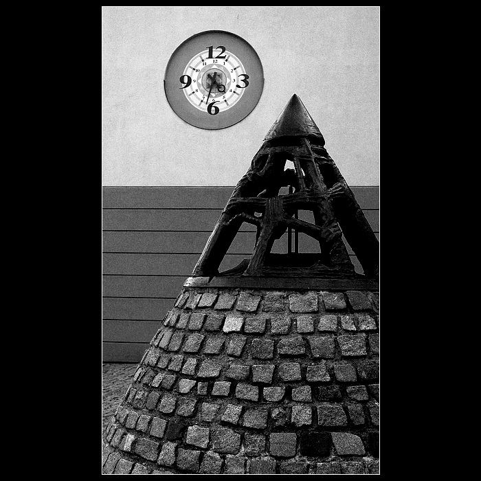 ...16:33 - zkouška z geometrie...