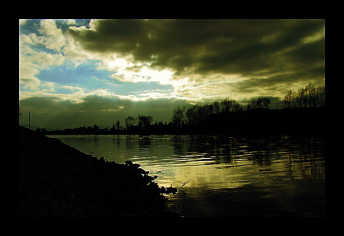 Vltava před bouřkou