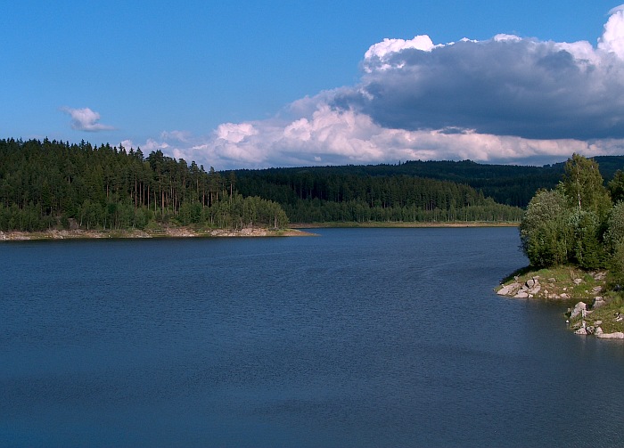 Přehrada