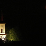 Kostel a měsíc