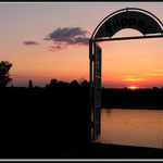 Západ slnka pri Váhu