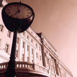 3 minúty pred siedmou....