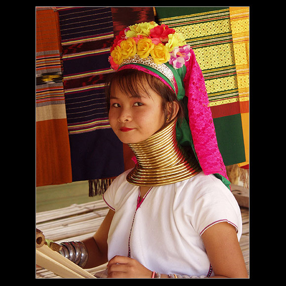 <b> The Karen Hilltribe </b>