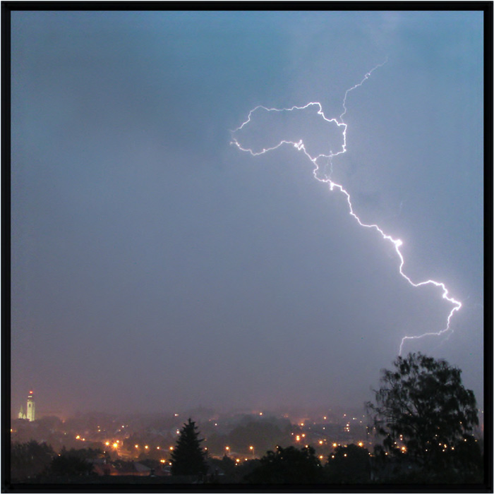 Co vám připomíná blesk ?