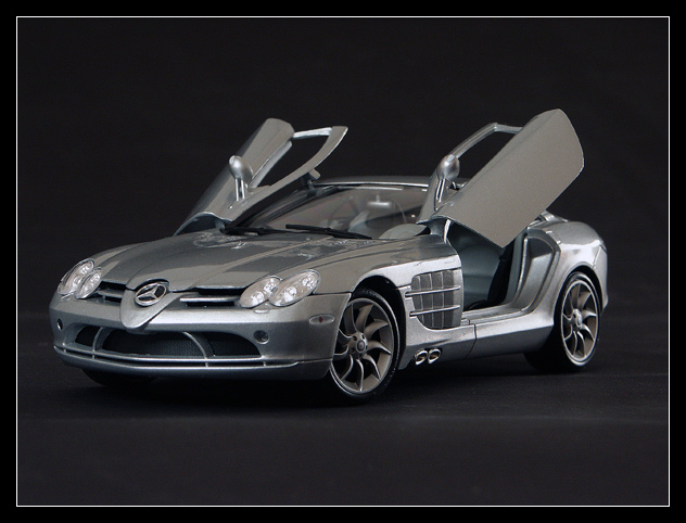 <b>..:: Mercedes-Benz SLR McLaren ::..</b>