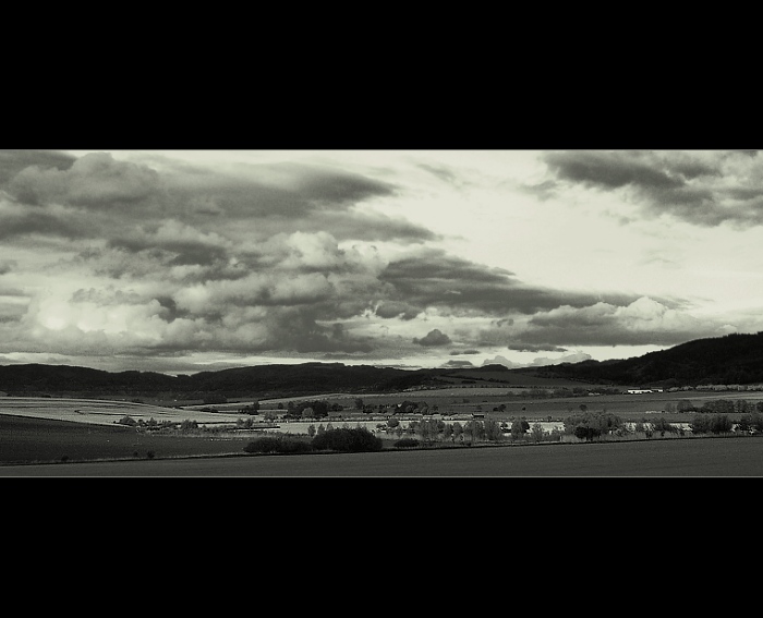 ..:: Krajina před bouří ::..