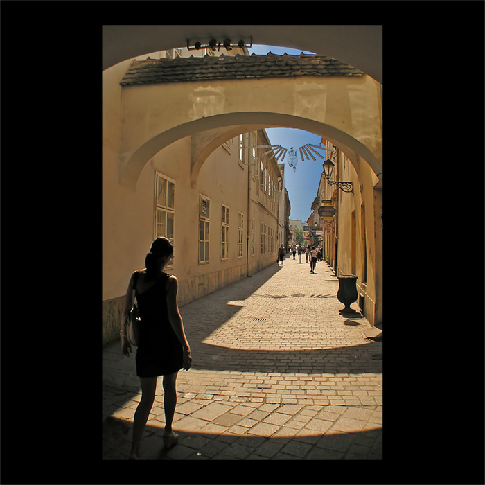 <B>Angel st. [2]</b>