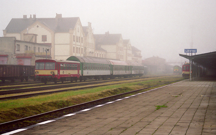 Nádraží - mlhavé ráno