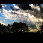 oblačno, místy bouřky :)