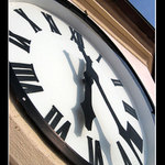 ..... nemilosrdne beží ......