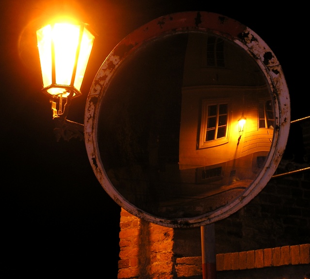 Noční zrcadlo