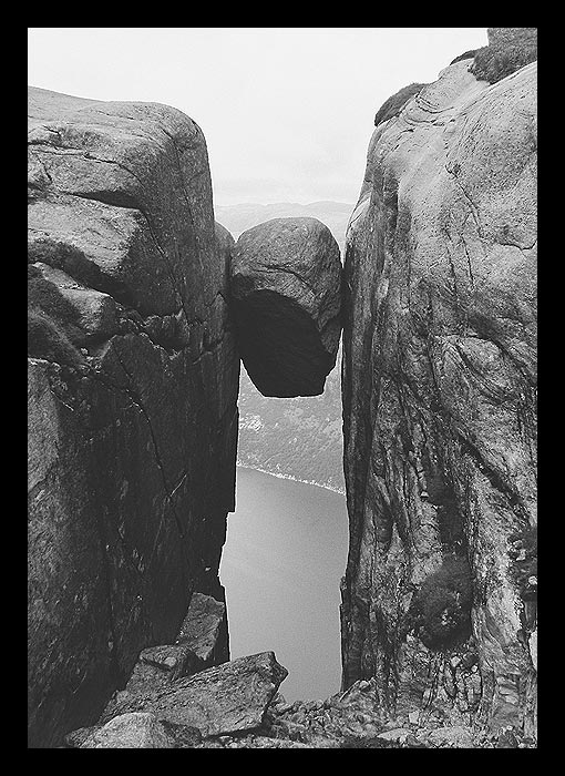 XII - Kjerag
