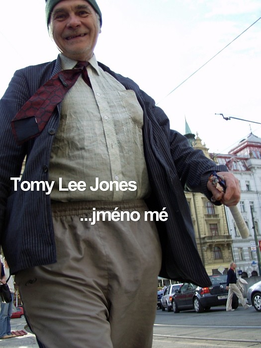 V přestrojení na prohlídce Prahy
