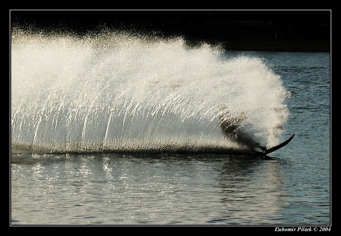 V plavkách a bez snehu
