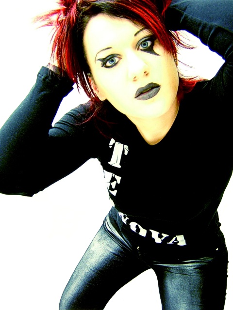 <b><font color=#000080 size=1 face=Verdana>:: hell sister ::</b></font>