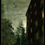 Pulnoc za dvermi a mesic za rohem