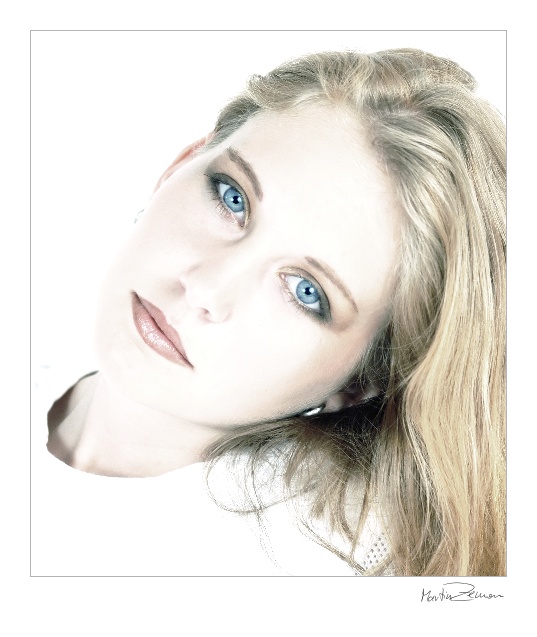 EyEs
