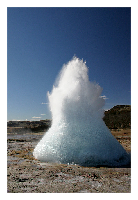 Island - Strokkur