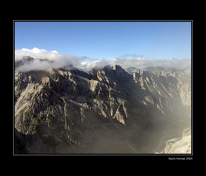<B>Dolomity III.</B>