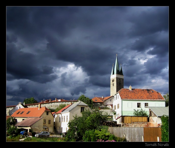 Klid před bouří