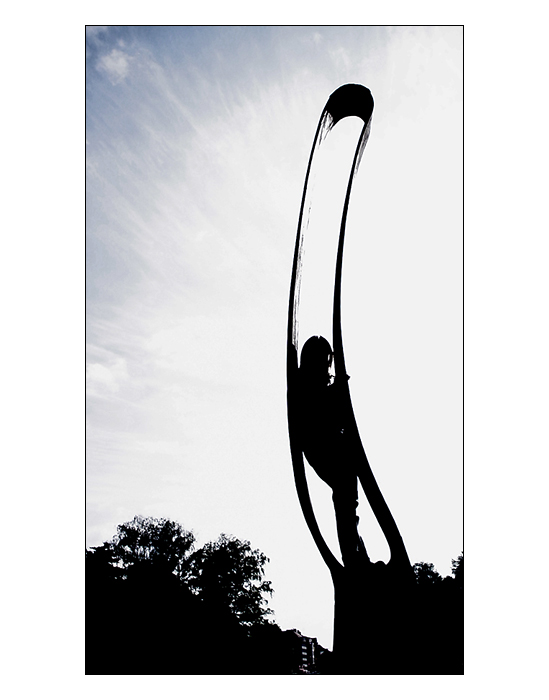 Žena v zářivém banánu