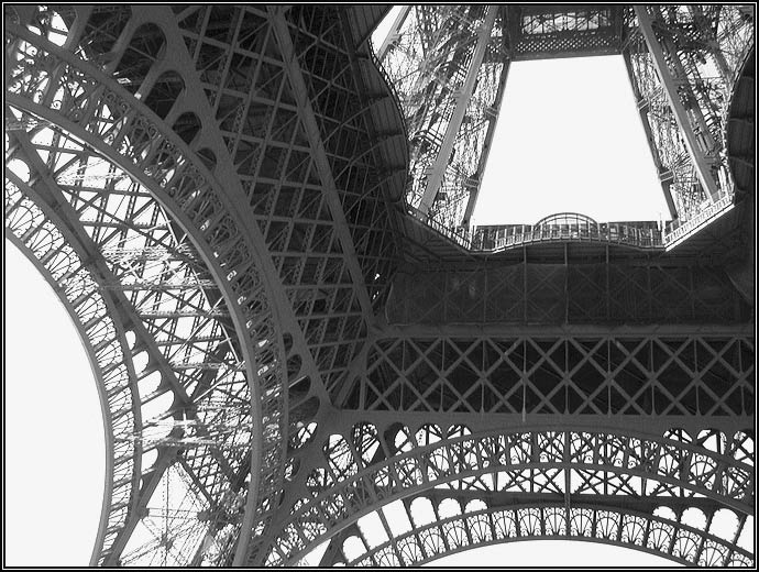 Pod sukněmi madame Eiffel