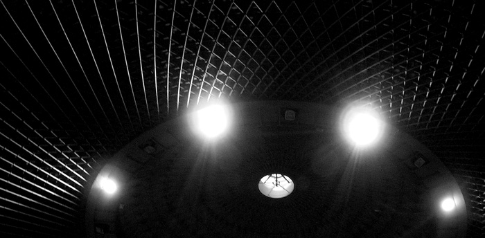 Cupula Z III.<br>UFO přistává