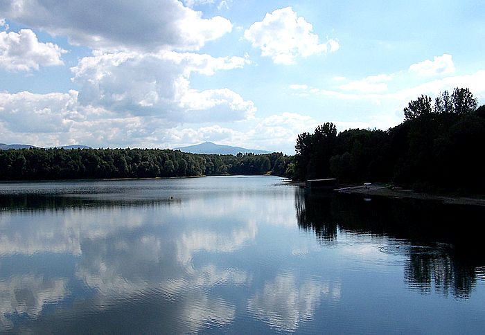 hra světla a stínu