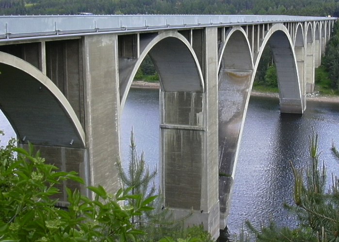 Zvíkovský most